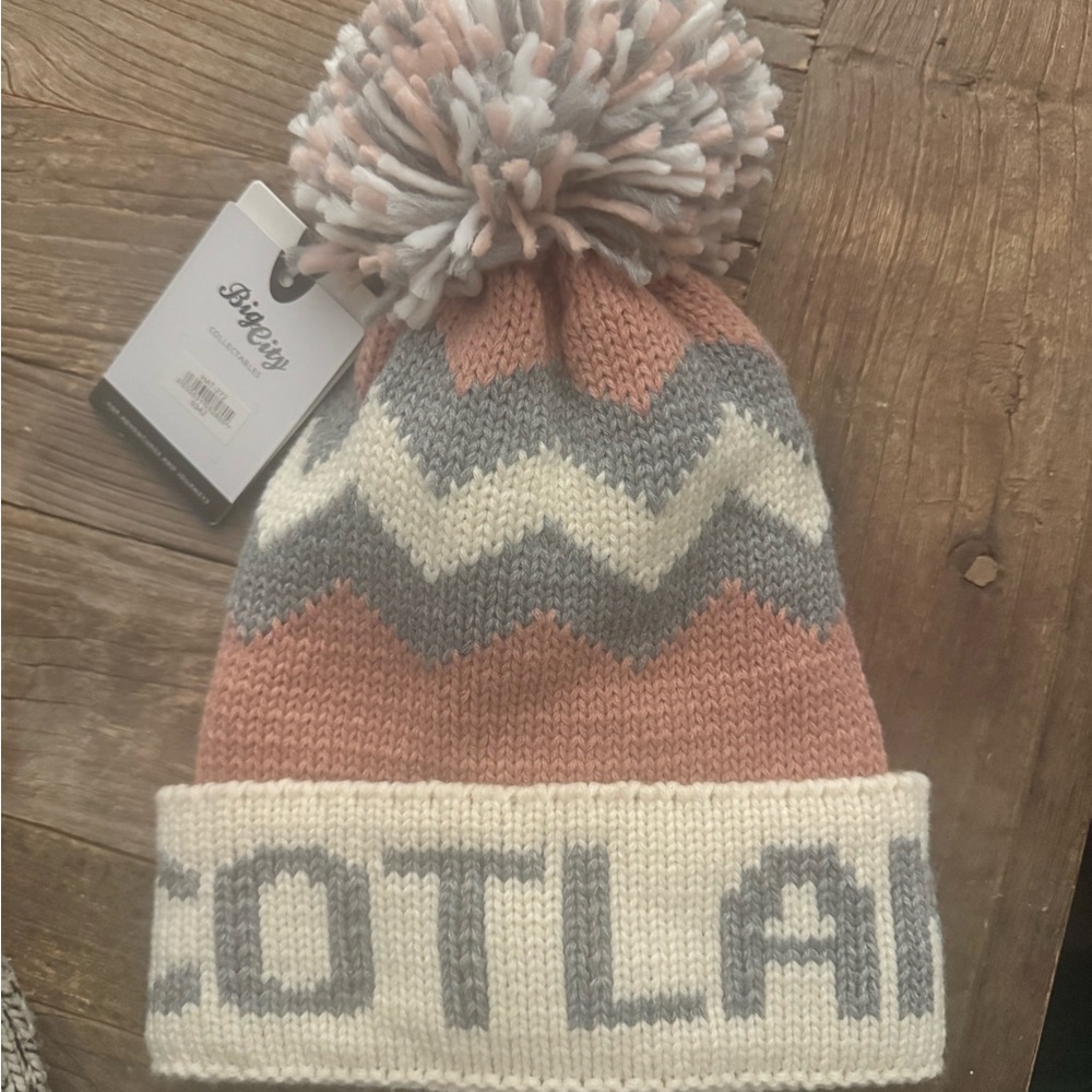 Brand New Scottish Knit Pom-Pom Beanie 🏴󠁧󠁢󠁳󠁣󠁴󠁿